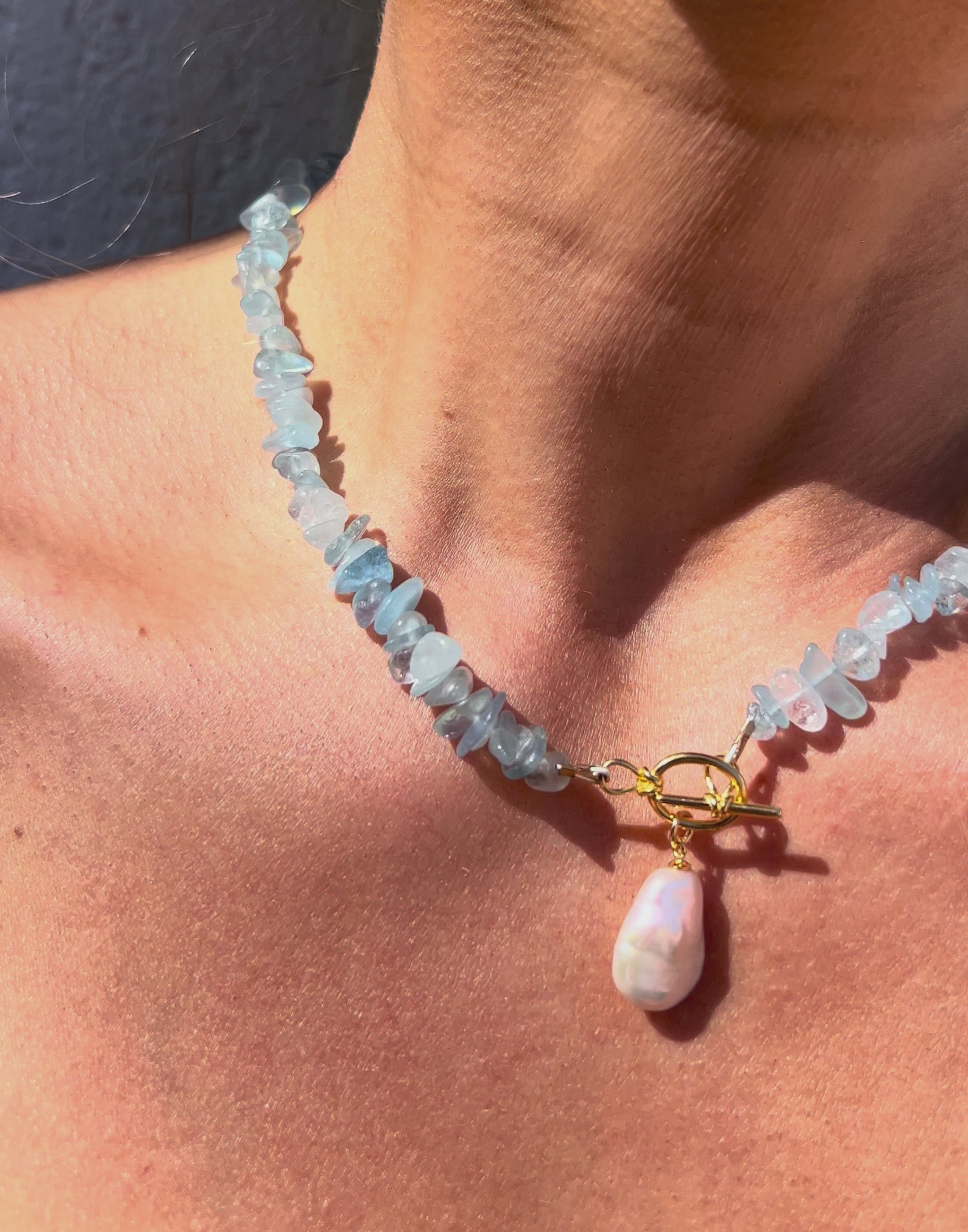 Aquamarine gemstone necklace with toggle clasp